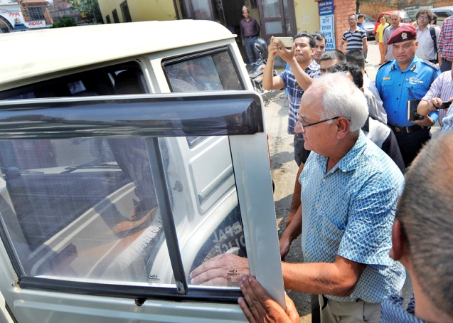 Kanak-mani-dixit